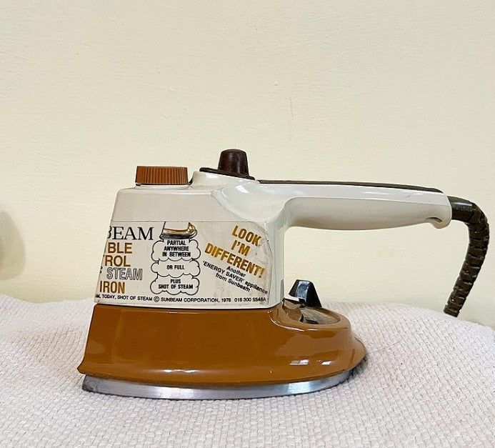 1978s American sunbeam hand-held iron